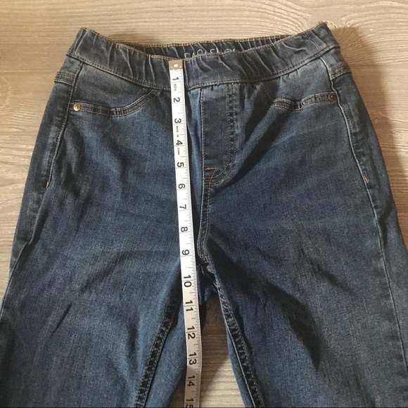 5/$20 SALE ✨ PARASICO Blue Denim Legging with Faux Pockets - Picture 7 of 12